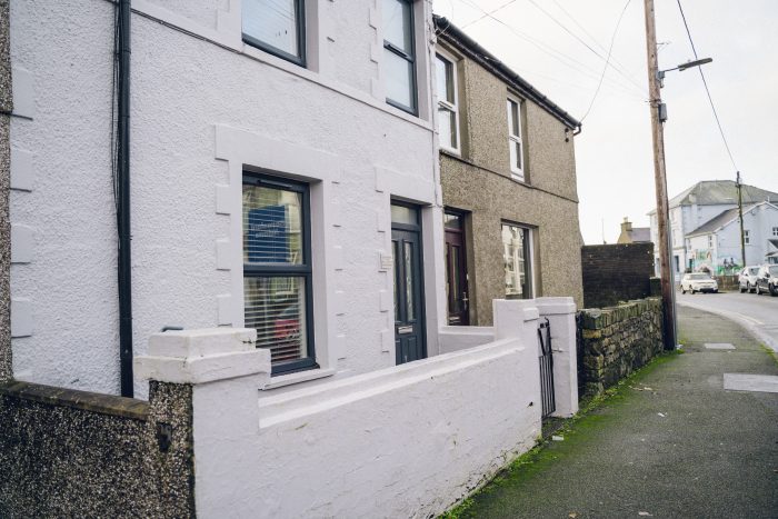 Llys Einion, Penygroes